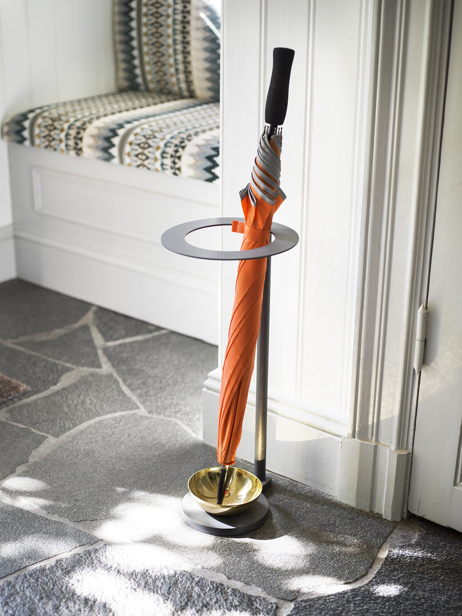 https://www.klong.se/pub_docs/files/Monokel-Umbrella-Stand.jpg